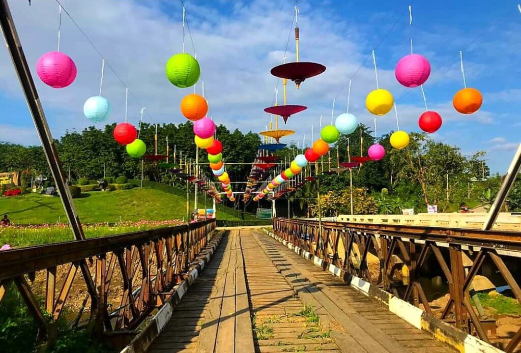 ชวนสัมผัส "หนาวสุดกลางสยาม" ความสวยงามใกล้กรุง ณ แก่นมะกรูด อ.บ้านไร่ จ.อุทัยธานี  เกษตรทฤษฎีใหม่ในพื้นที่ต้นแบบ